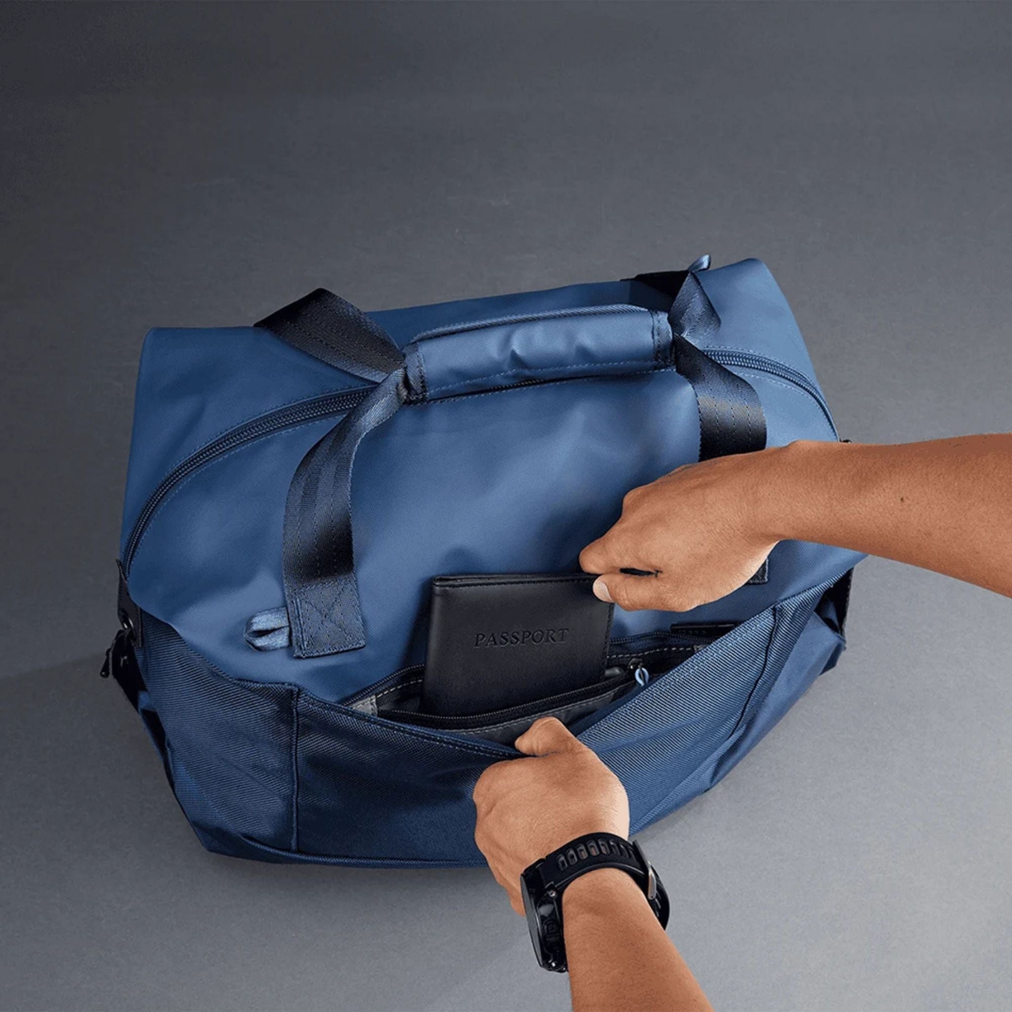 Ogio Pace Pro Duffle - Grey Pinstripe