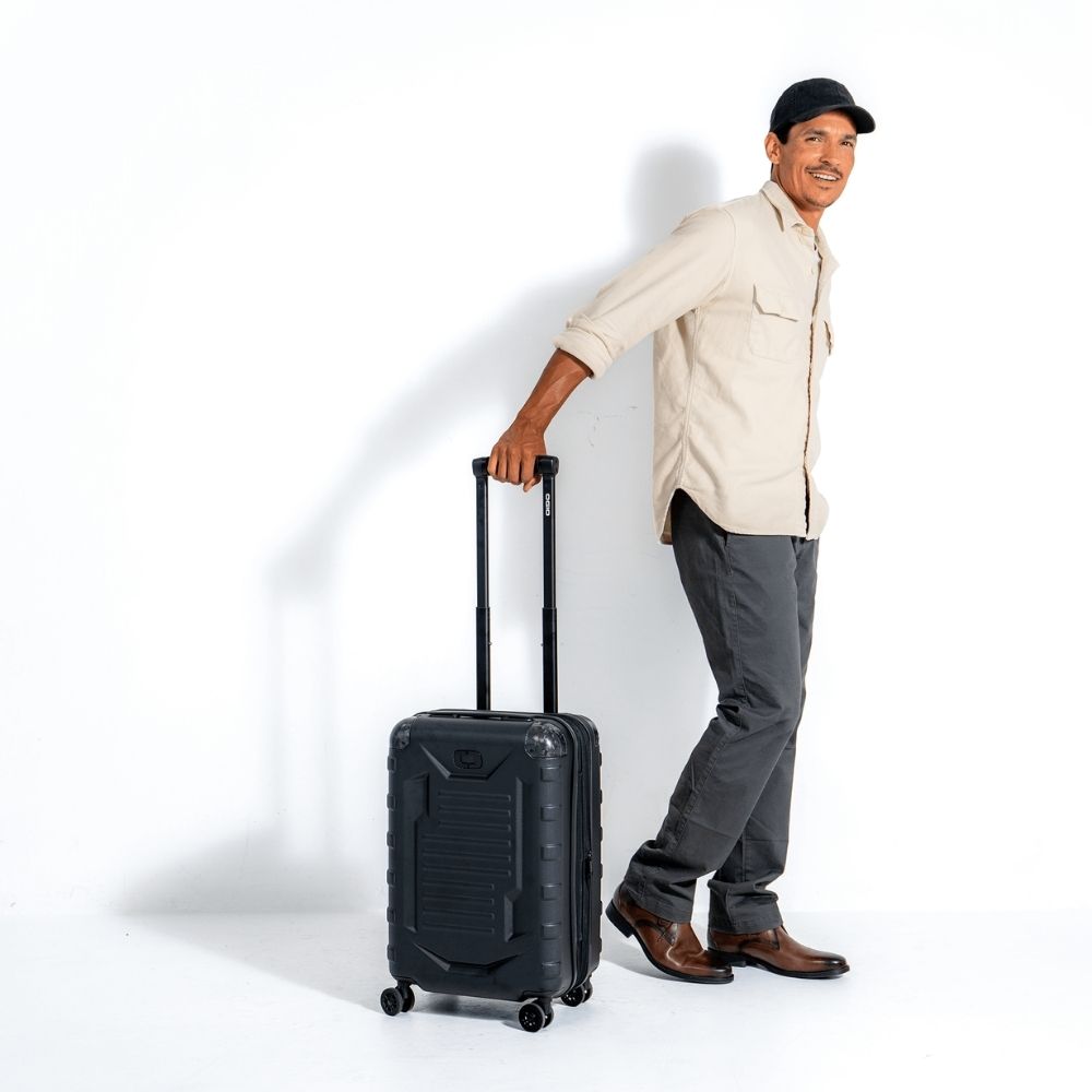 RENEGADE VAULT CARRY-ON BAG