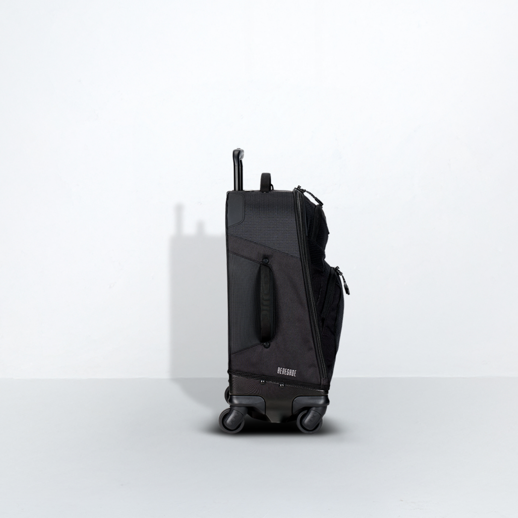 Renegade Pro 22" Luggage - Black