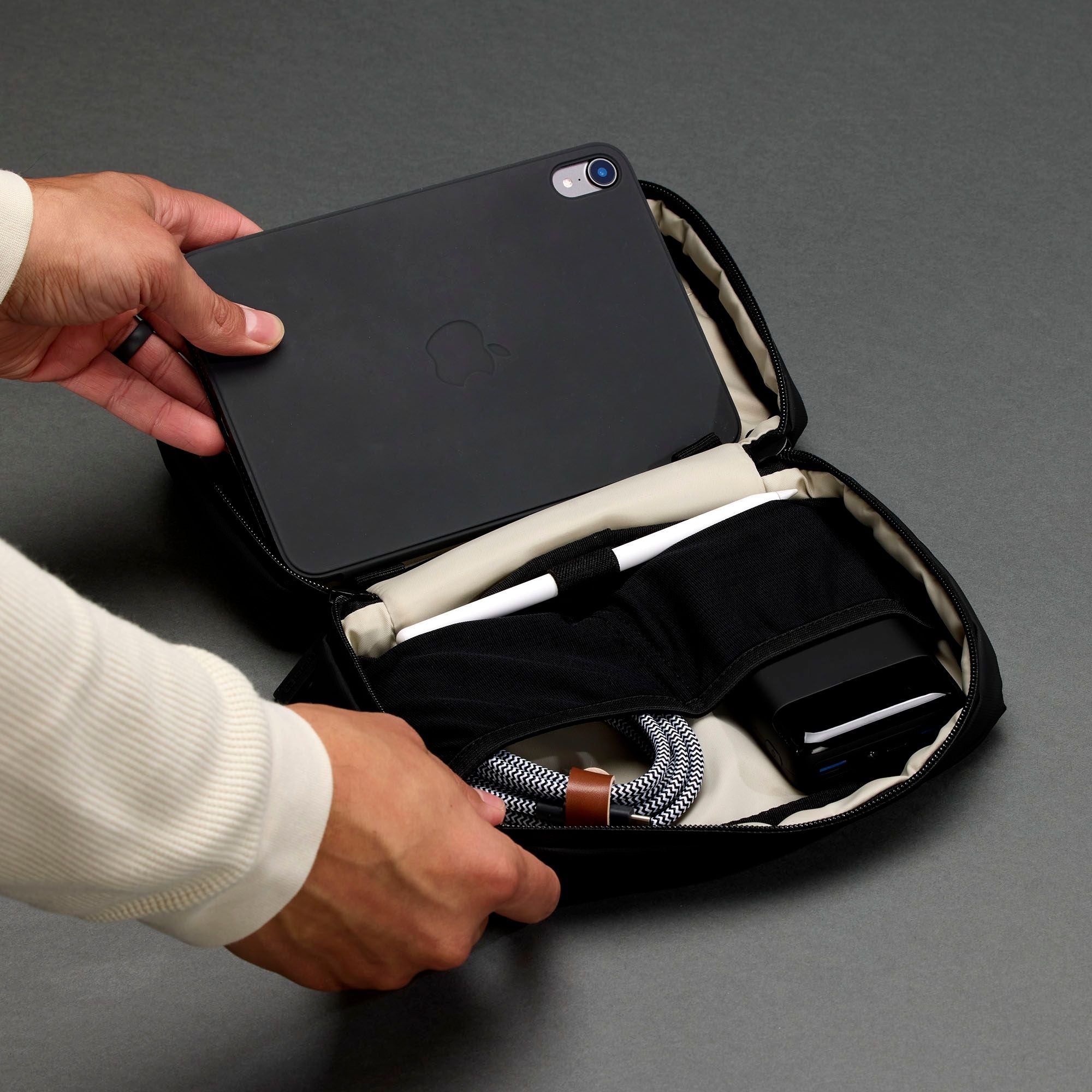 Ogio Pace Pro Tech Case