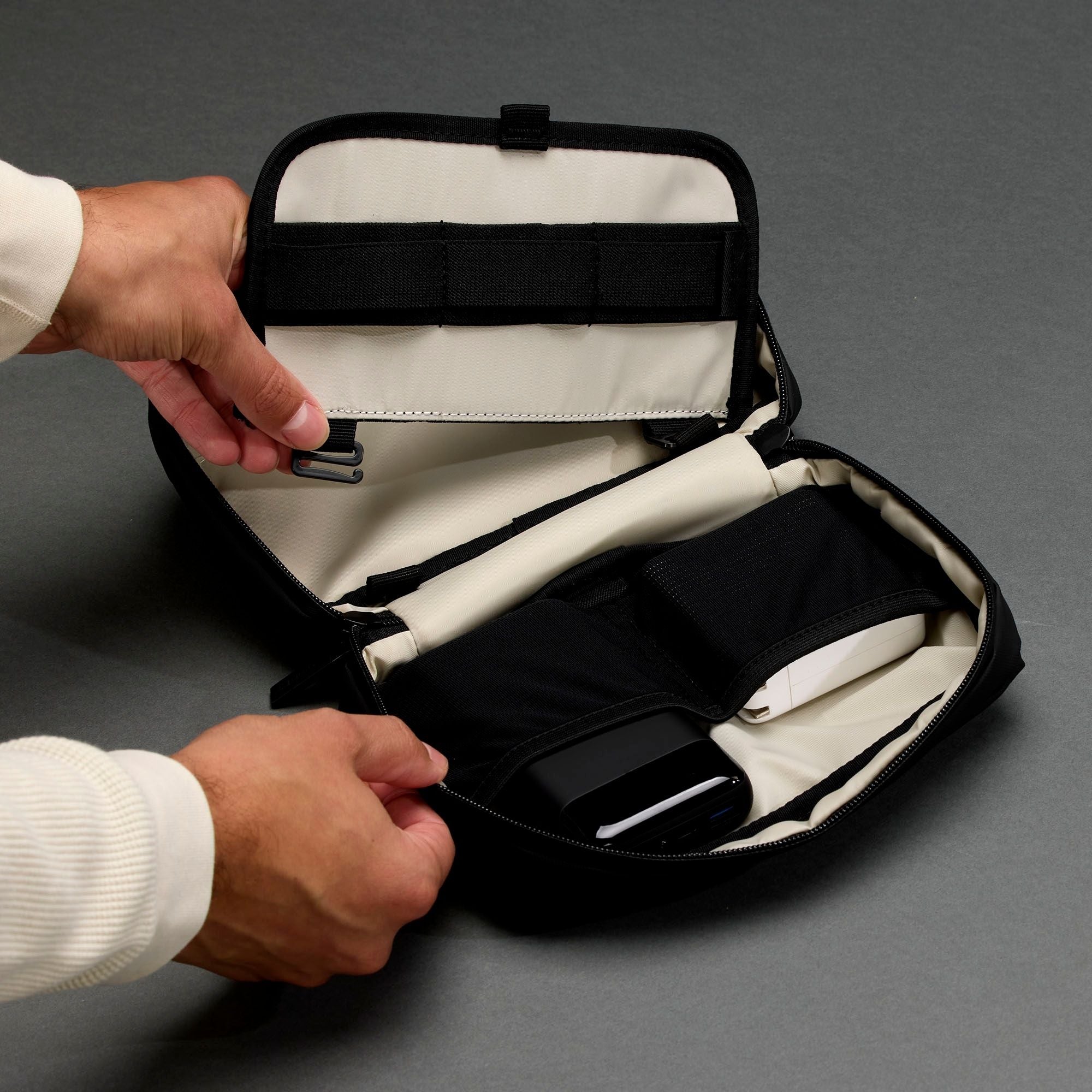 Ogio Pace Pro Tech Case