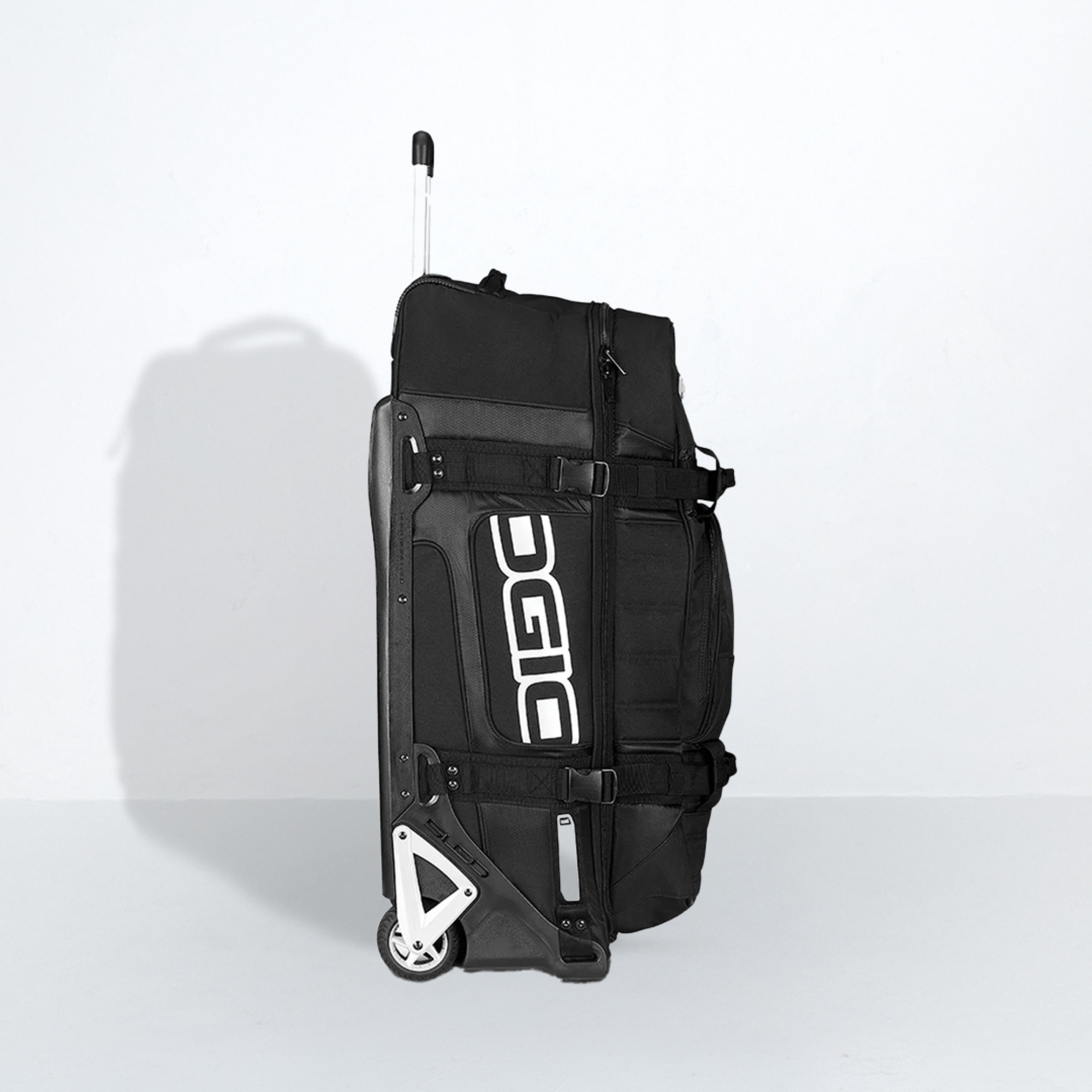 Rig 9800 Travel Bag - Black
