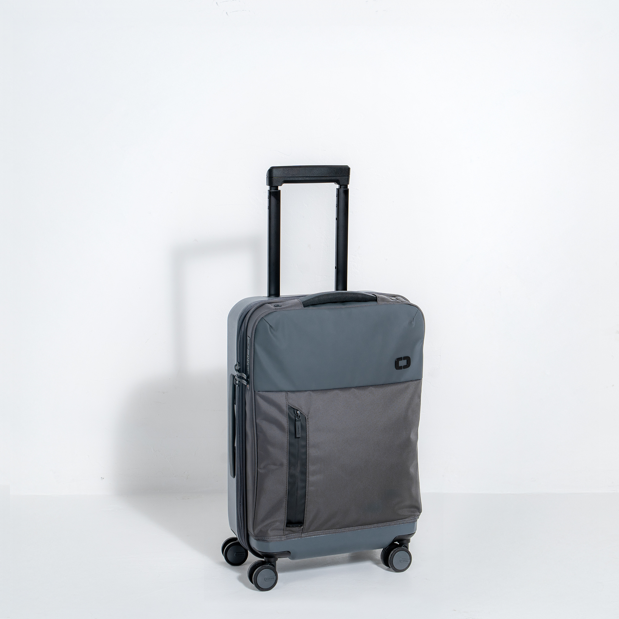 Pace Pro Hybrid Carry-On