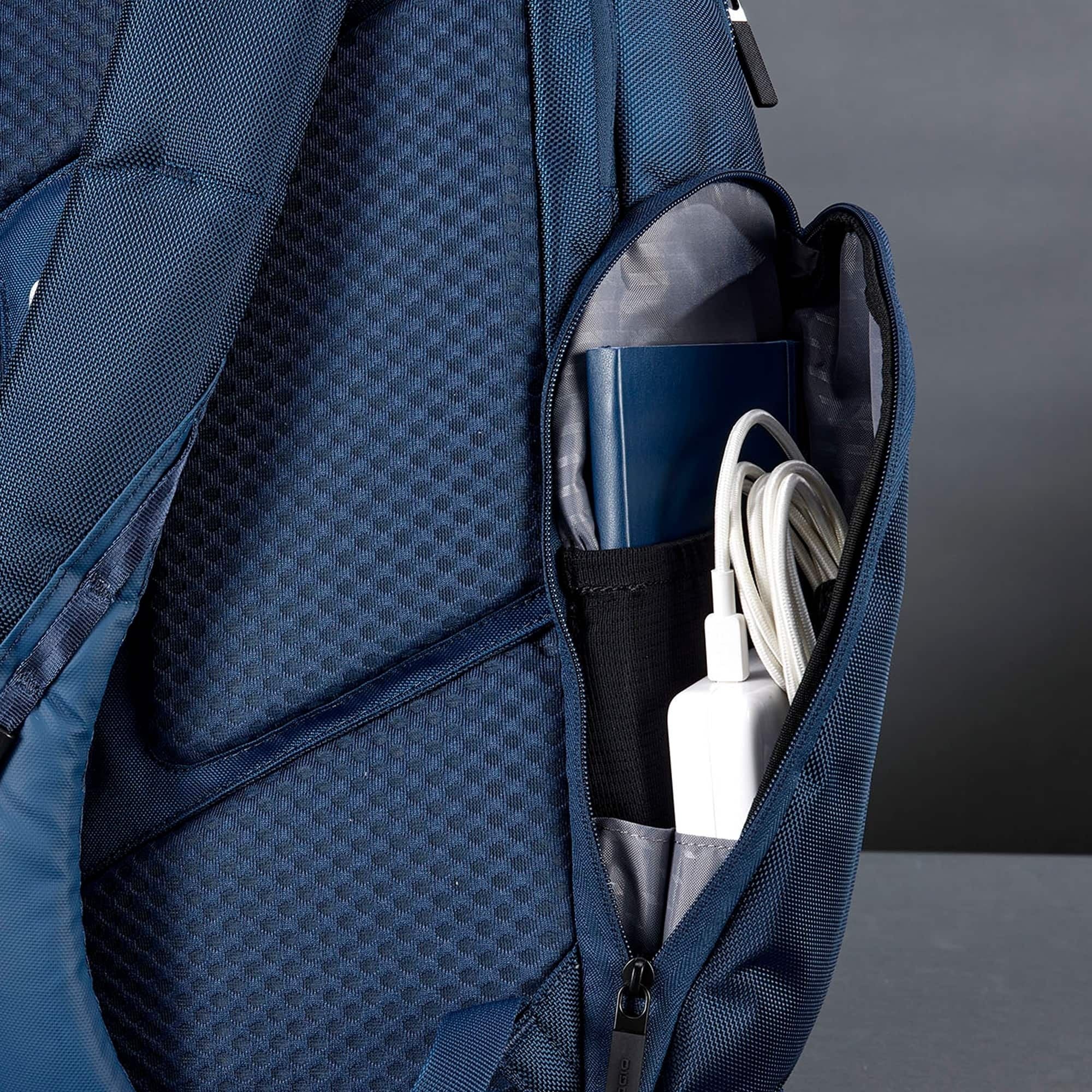 Pace Pro 25L Backpack - Grey Pinstripe