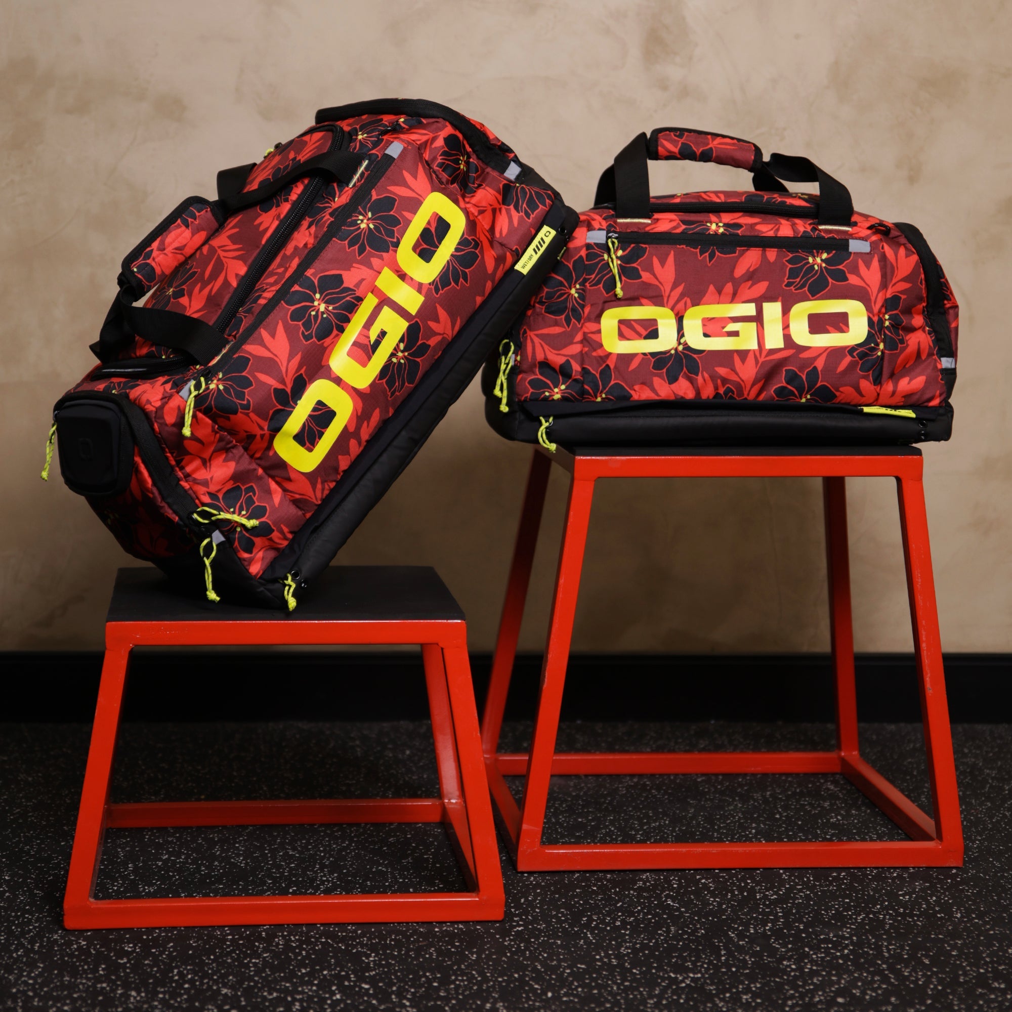 45L Fitness Duffel - Red flower Party