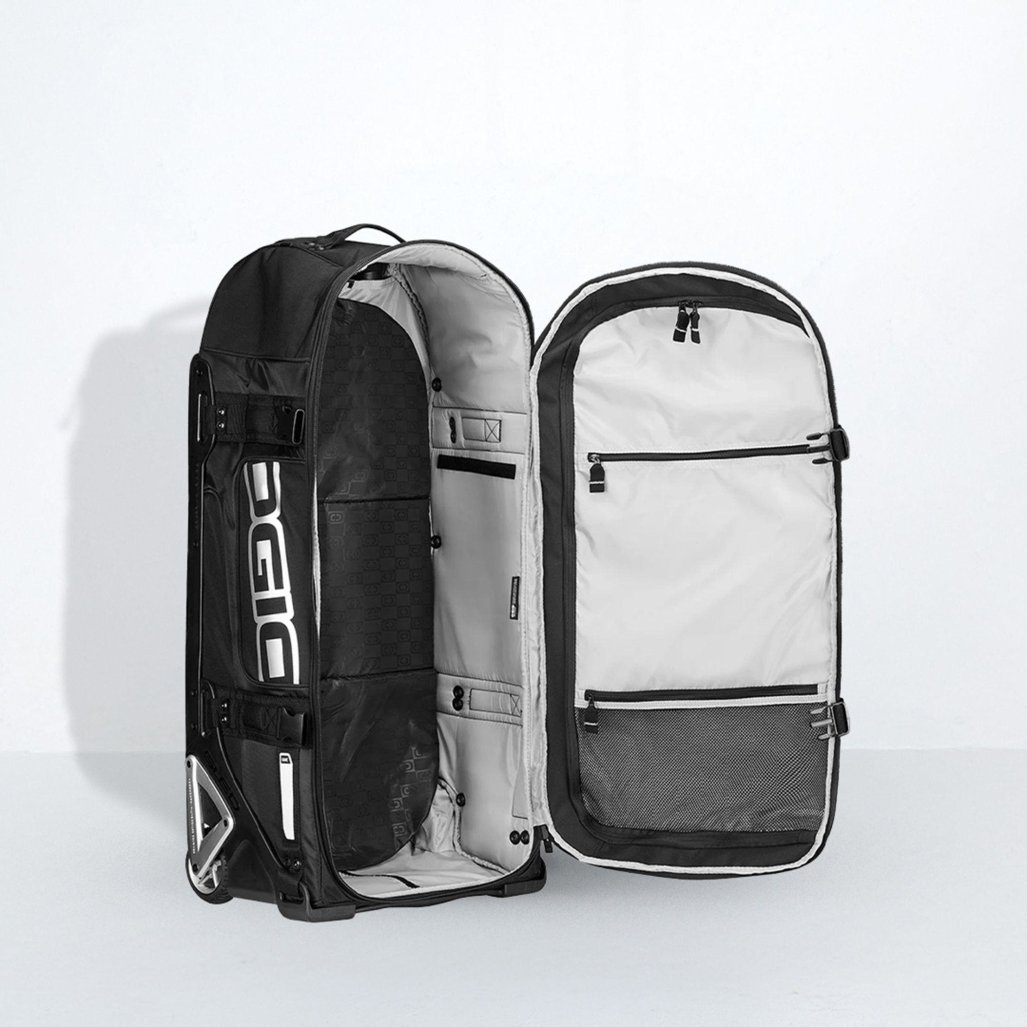 Rig 9800 Travel Bag - Black