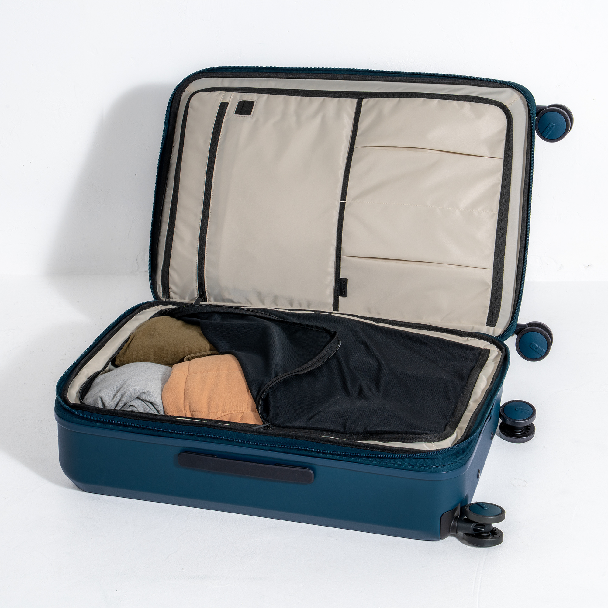Pace Pro Hybrid Checked Bag