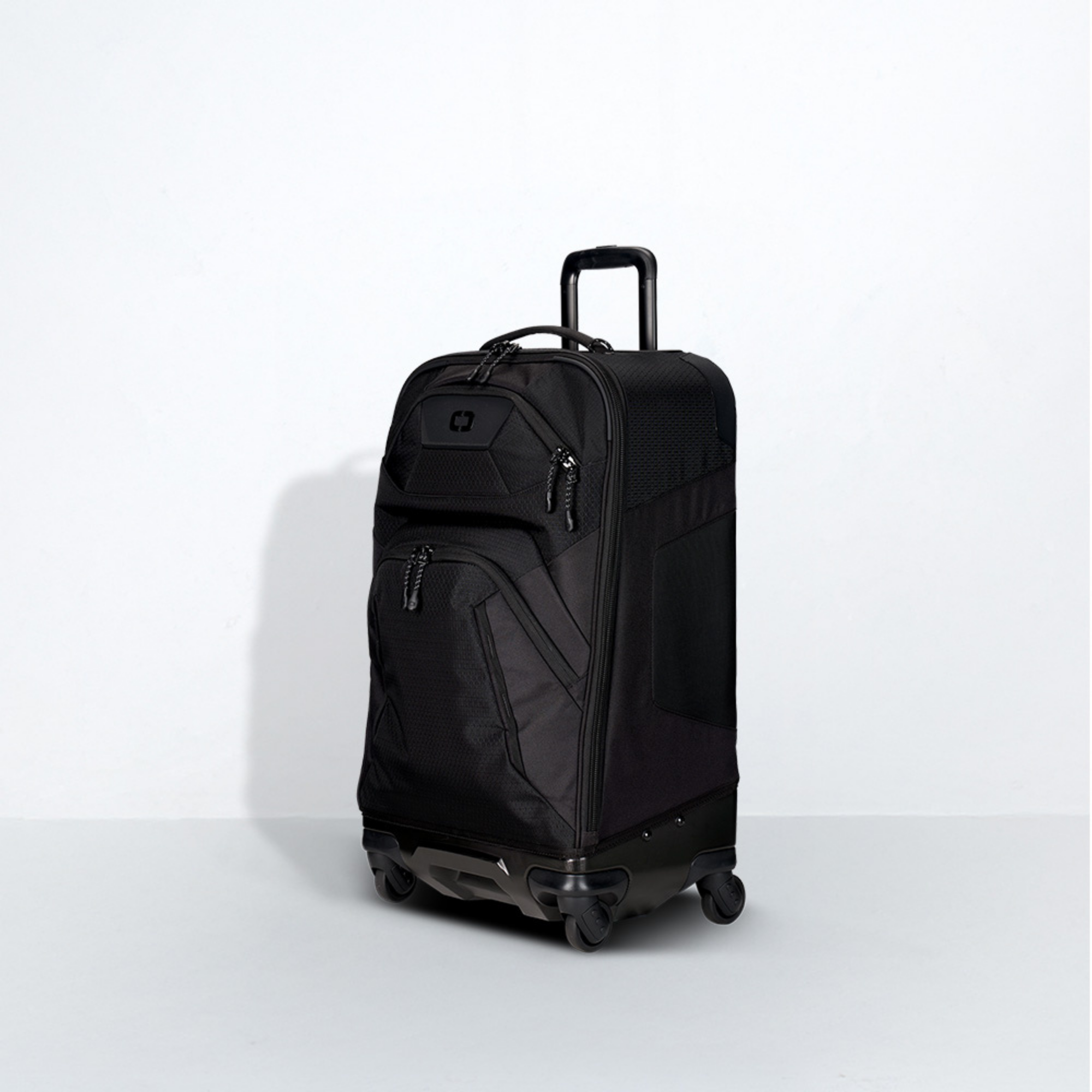 Renegade Pro 26" Luggage - Black