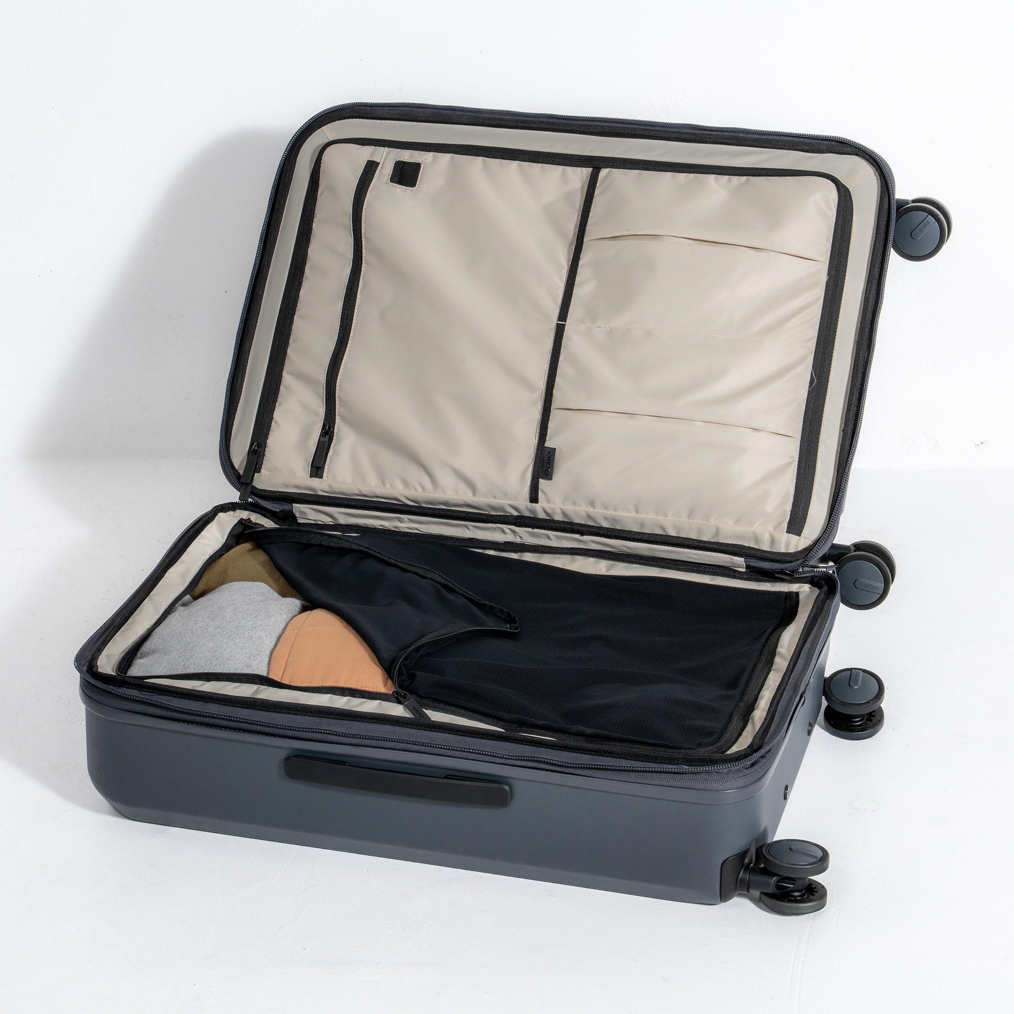 Pace Pro Hybrid Checked Bag